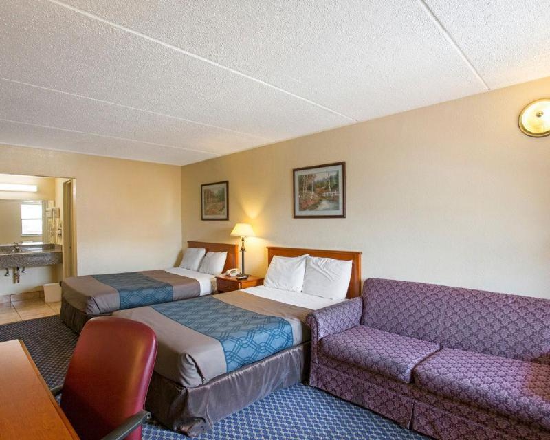 Days Inn By Wyndham College Station University Drive Esterno foto